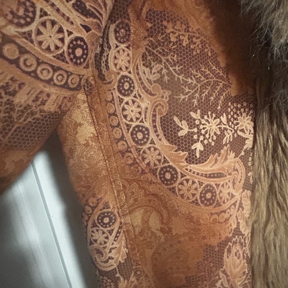 Newport News Vintage Penny Lane Paisley Suede w/Faux Fur - Picture 5 of 12